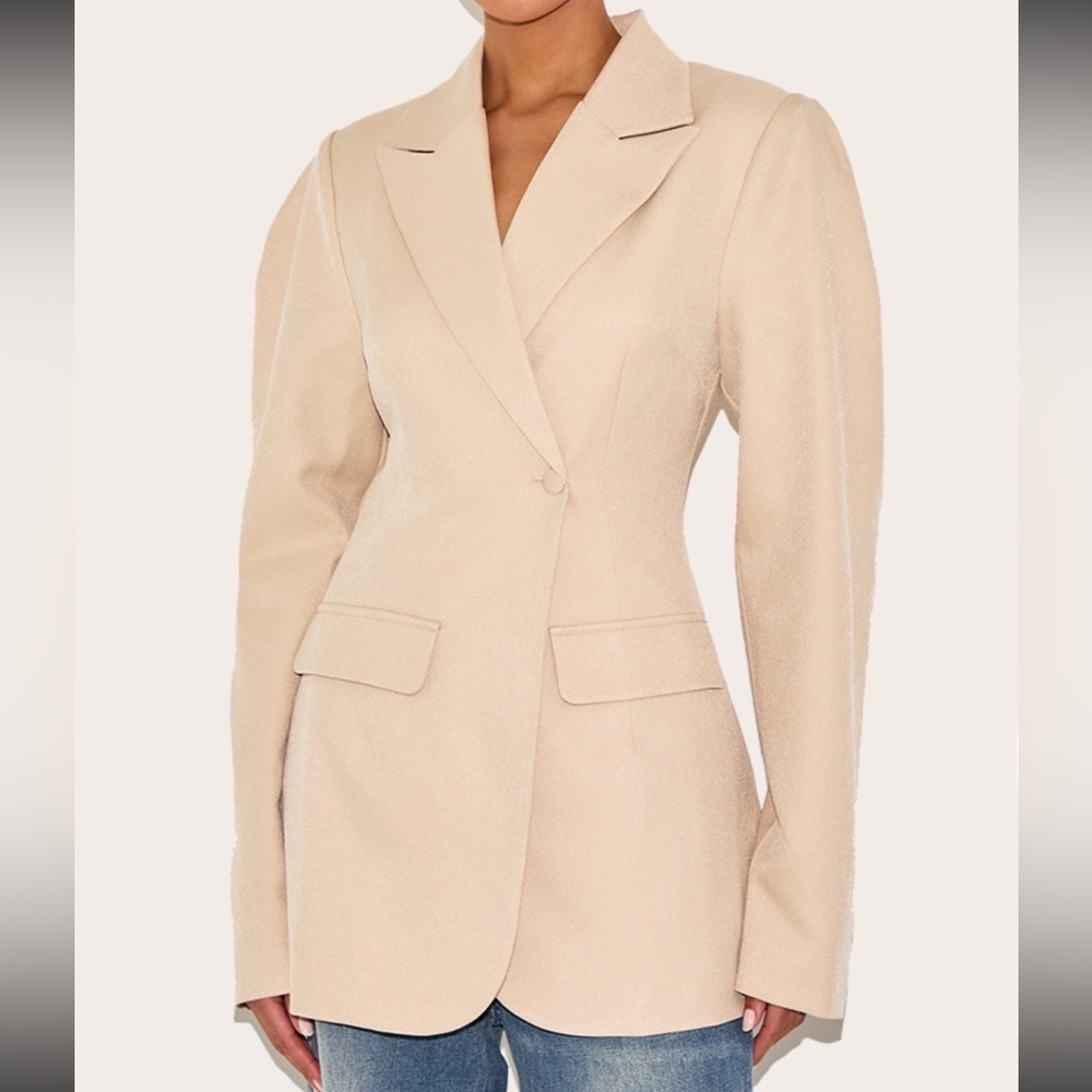 Elegant Cream Women's Blazer